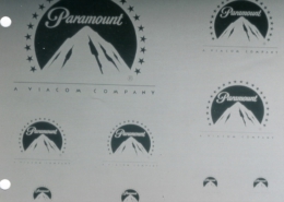 Paramont Logo Sandstrahlarbeiten