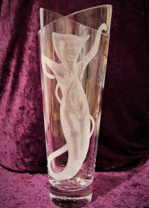 Vase mit Schlangenfrau Motiv