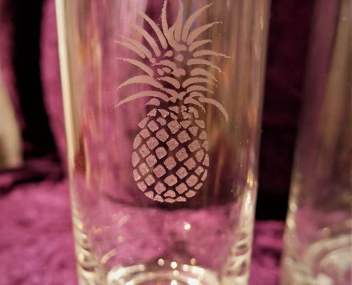 Glas mit Motiv Ananas