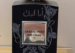 Armani Flacon und arbabische Schrift