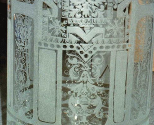 Vase aufwendige Handgravur